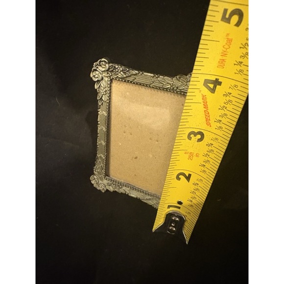 Vtg Tiny Ornate Metal Photo Frame Floral Design Easel Back plastic  glass - Picture 4 of 5